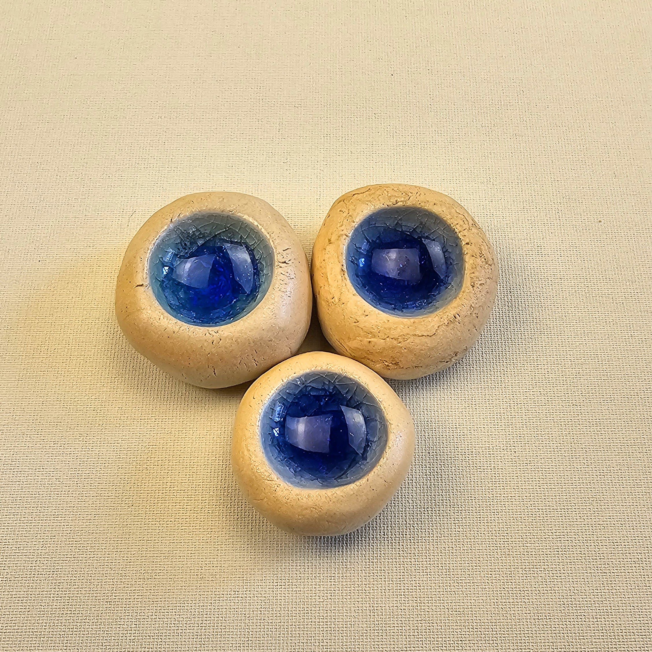 Bienentränke dunkelblau
